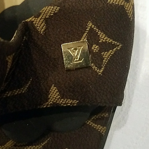 Louis Vuitton monagram slides Sandals size 10 - Picture 4 of 8